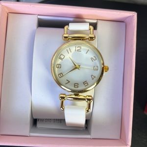 Womens Casual Quartz Watch Gold Tone Case White Silicone Band 32mm